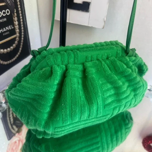 Green canvas Textured Women's crossbody Bag - Picture 3 of 9